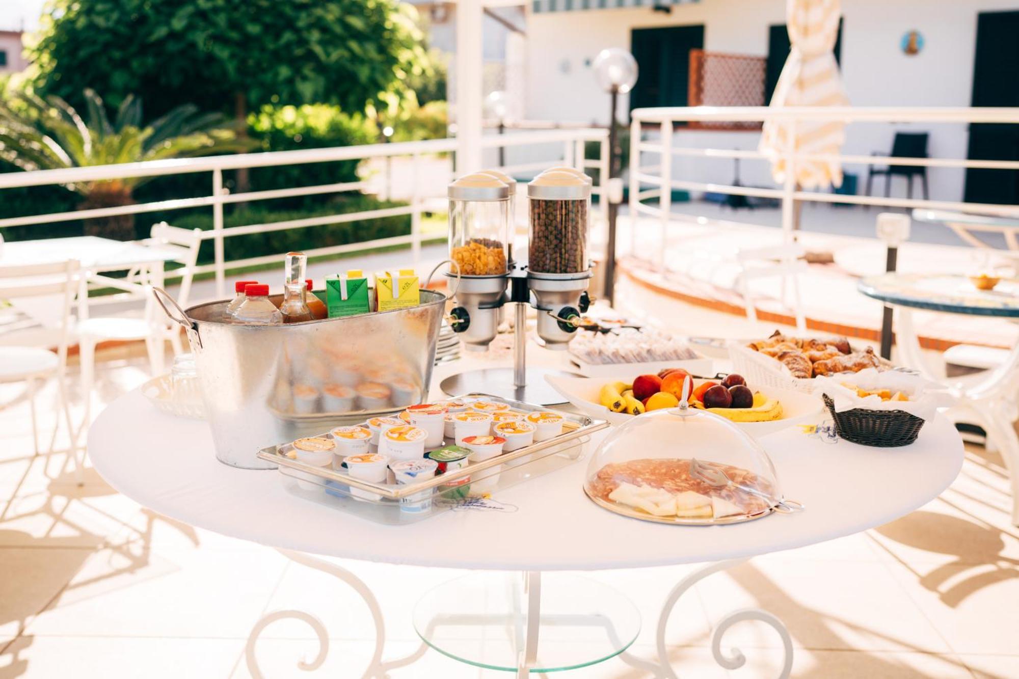 Villa Maredona Асчеа Екстериор снимка